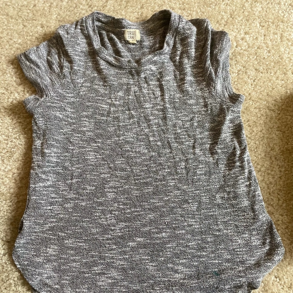 Short sleeve top